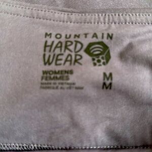Mountain hardware leggings,